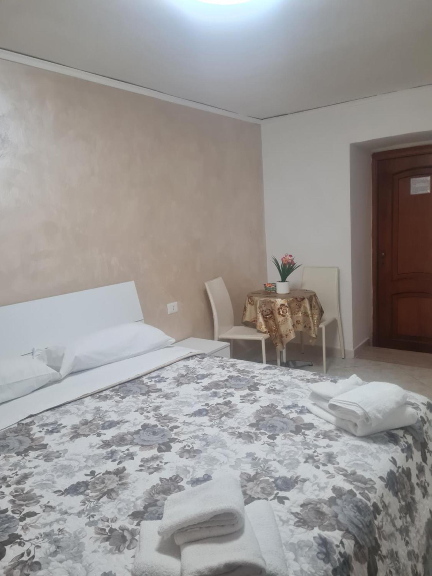 Casa Mery Napels Buitenkant foto
