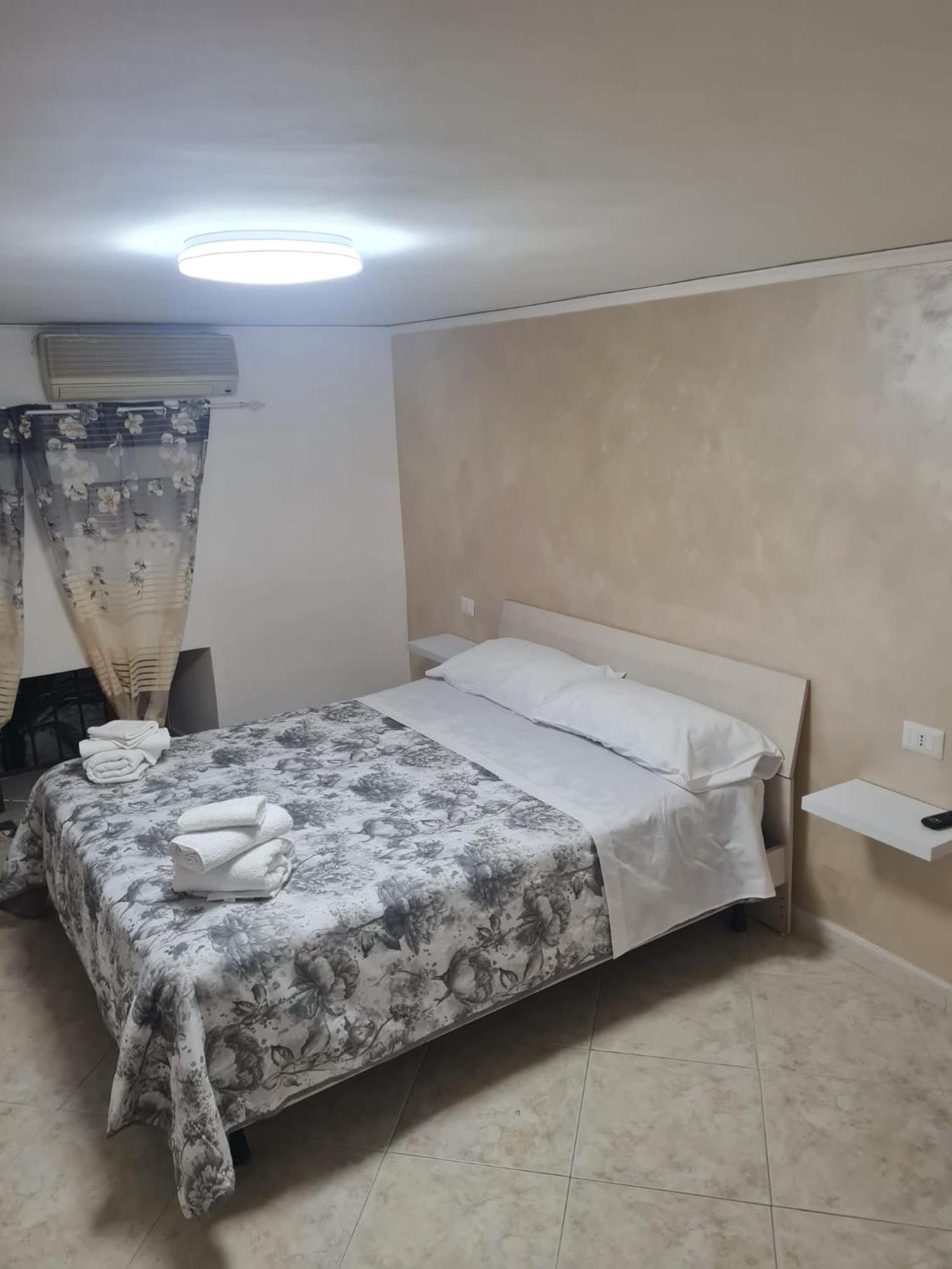 Casa Mery Napels Kamer foto
